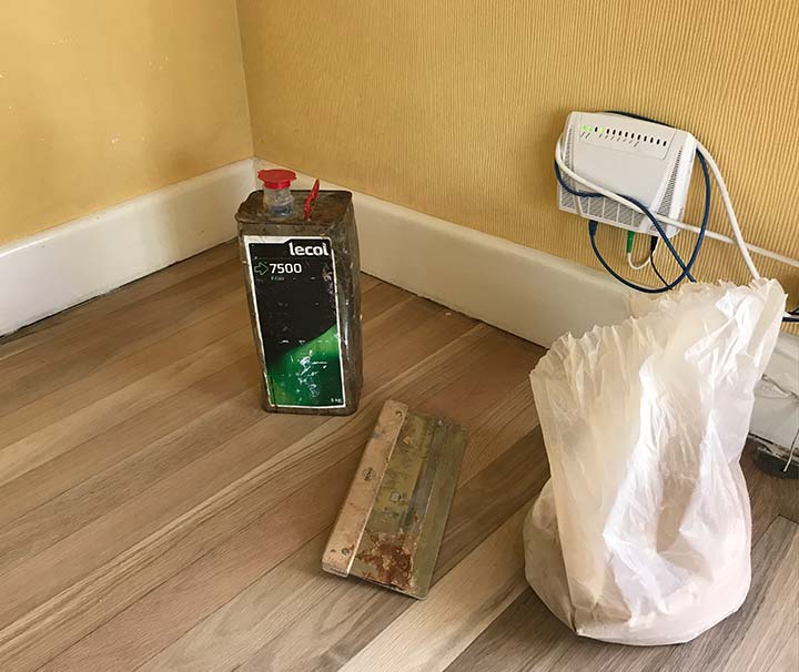 resiin and fine sawdust for smooth floors